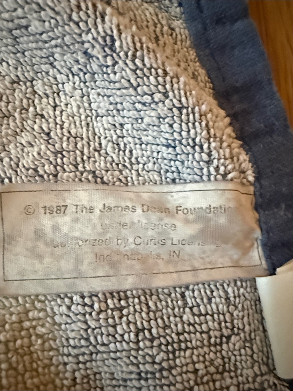 Vintage 1987 James Dean Beach Towel - Picture 2 of 4